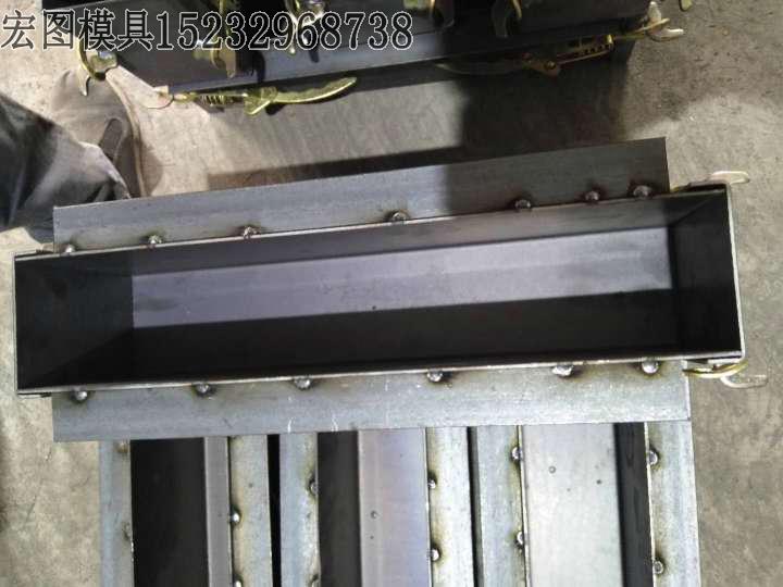 路沿石鋼模具(jù) 路沿石鋼模具(jù)