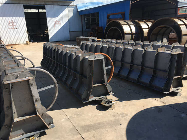 隔離墩模具(jù)